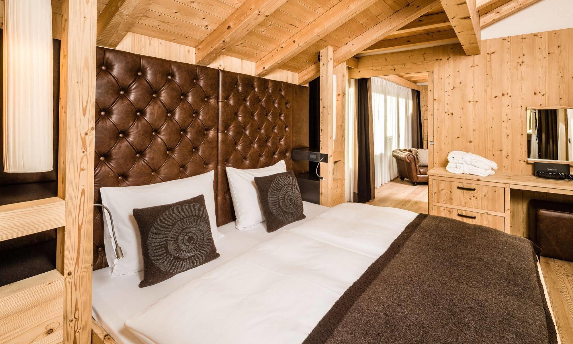 Hotel Lagacio Mountain 4*